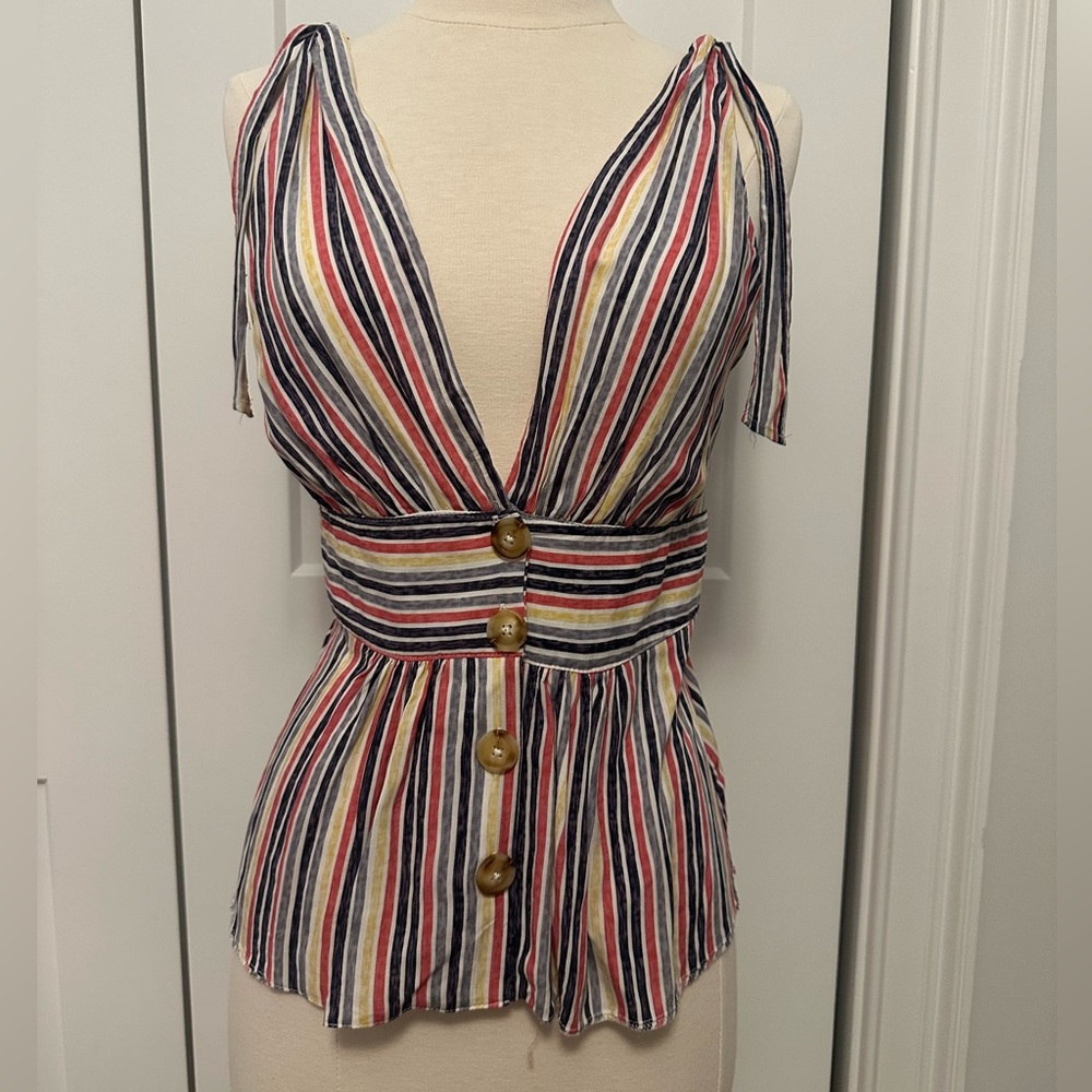 Great spring/summer multi colored top